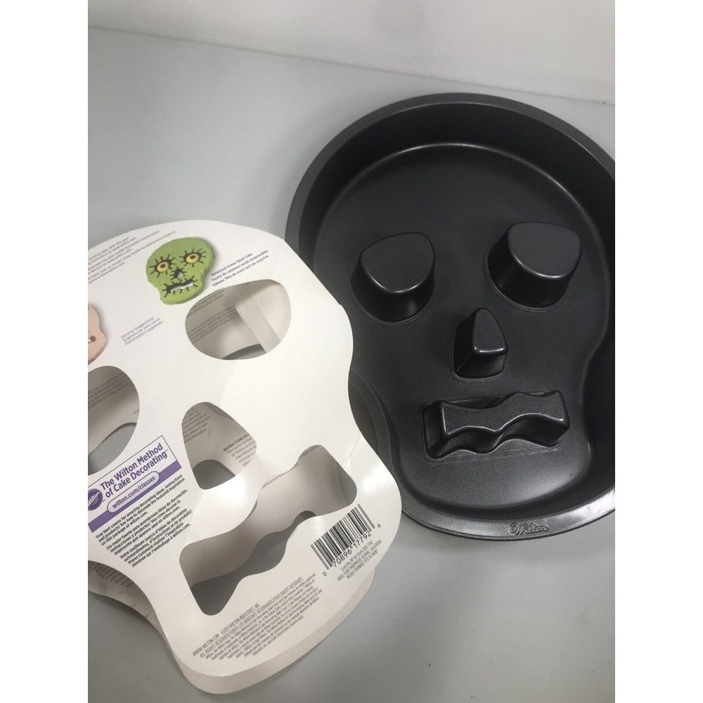 Wilton Skull Metal Cake Pan Halloween Day Of Dead Non-stock Skull Gelatin Mold - Picture 3 of 7